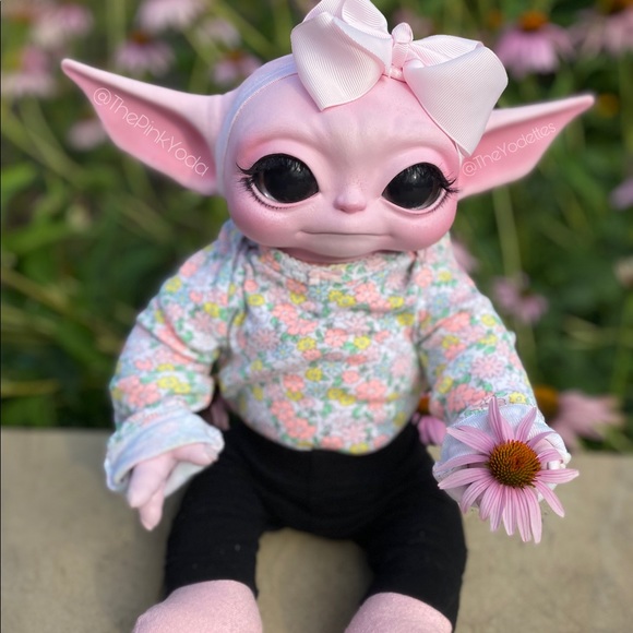 Made to order OOAK Pink Yoda. - Picture 1 of 5